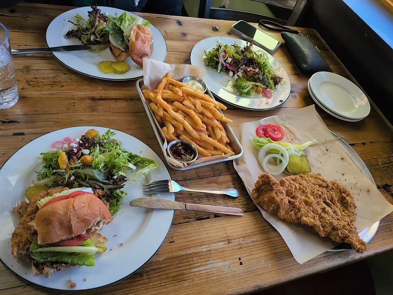 Breakfast, Lunch, And Dinner All Live Here