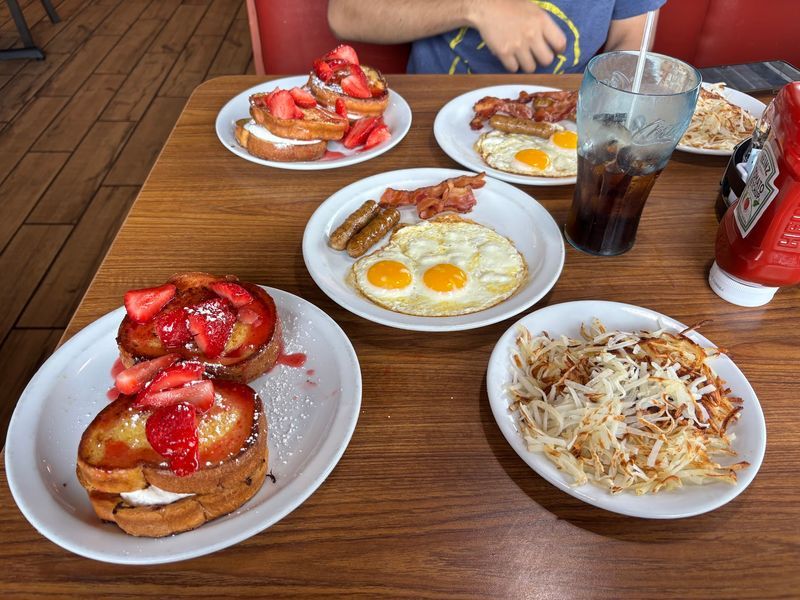 Breakfast Plates That Show Up Whenever You Want Them Breakfast Plates That Show Up Whenever You Want Them
