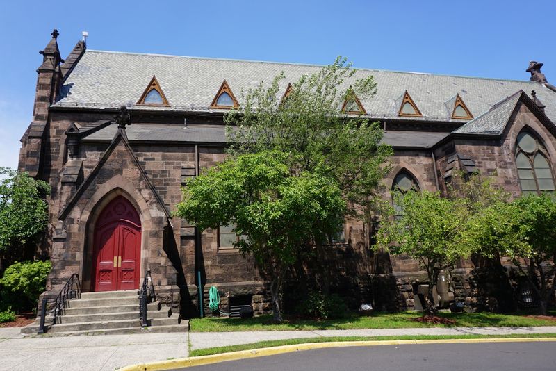 Brownstone Glory for Big Celebrations