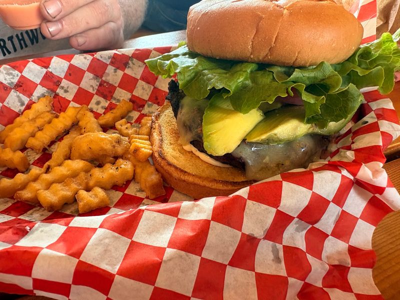 Burgers Built the Old-Fashioned, Messy Way Burgers Built the Old-Fashioned, Messy Way