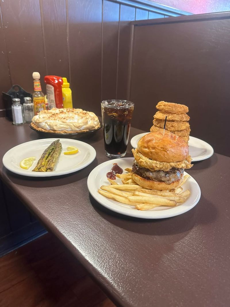 Burgers, Sandwiches, And Dinners That Stick With You