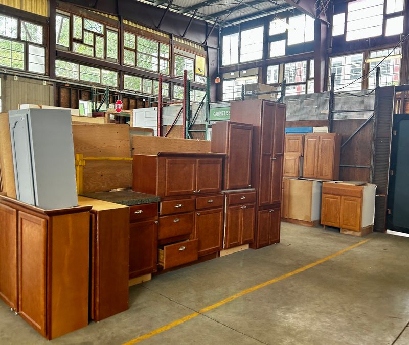 Cabinets, Countertops And Full Kitchen Sets Cabinets, Countertops And Full Kitchen Sets