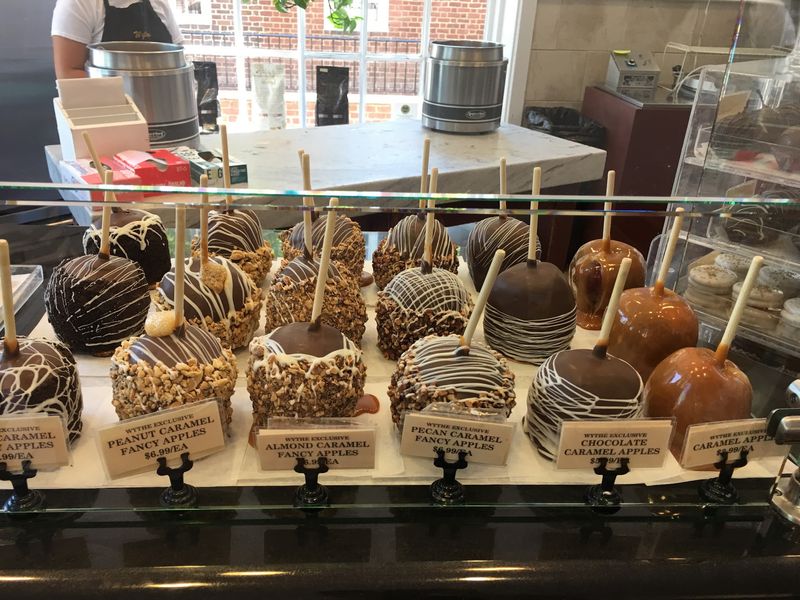 Caramel Apples Worth Crossing the Colonial Capital For