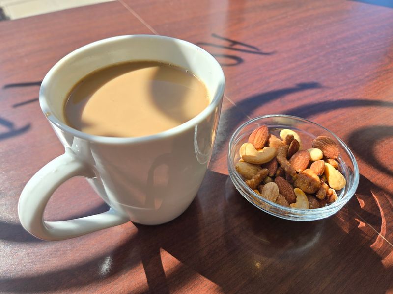 Cardamom Tea That Actually Tastes Like Iraq Cardamom Tea That Actually Tastes Like Iraq
