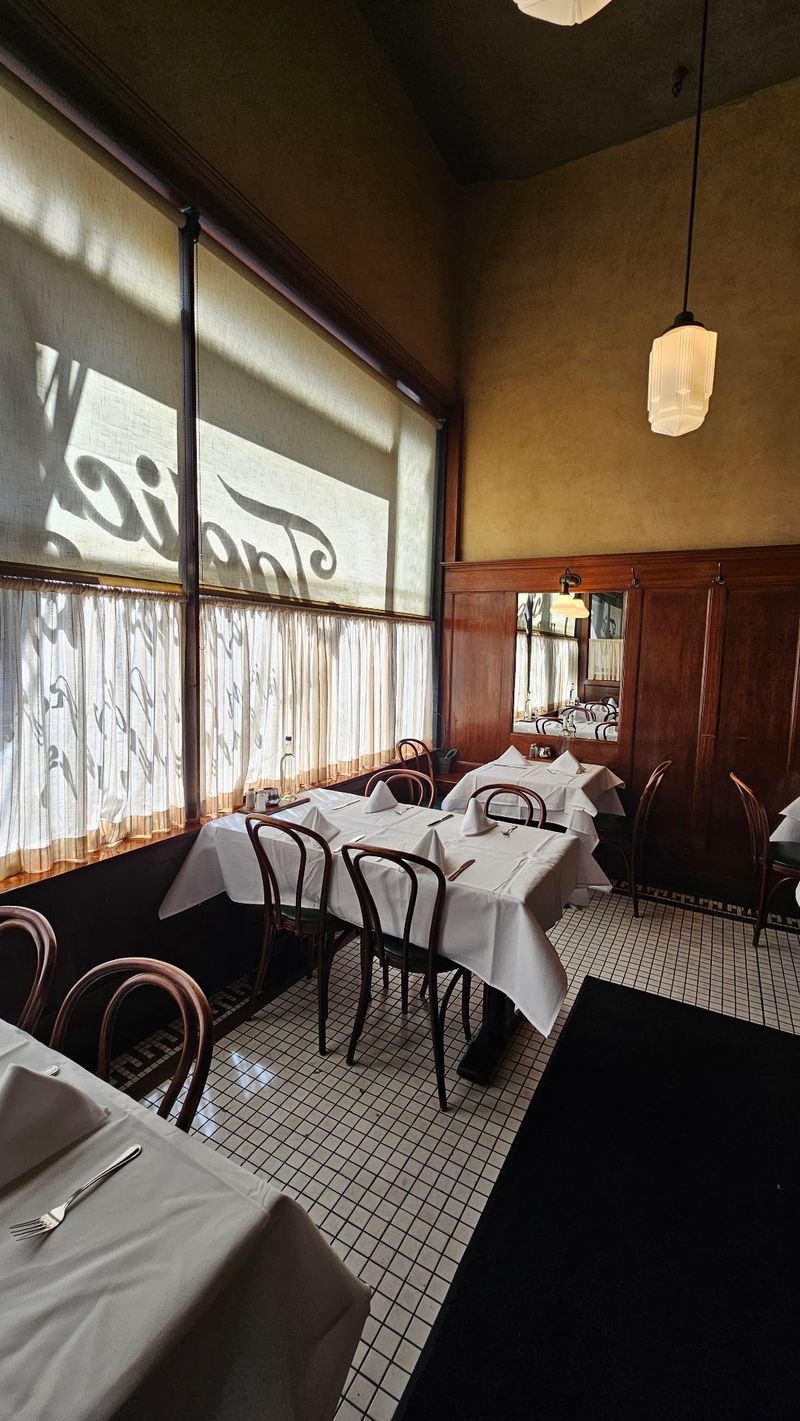 Career Servers, Fast Plates, and No Pretense Career Servers, Fast Plates, and No Pretense