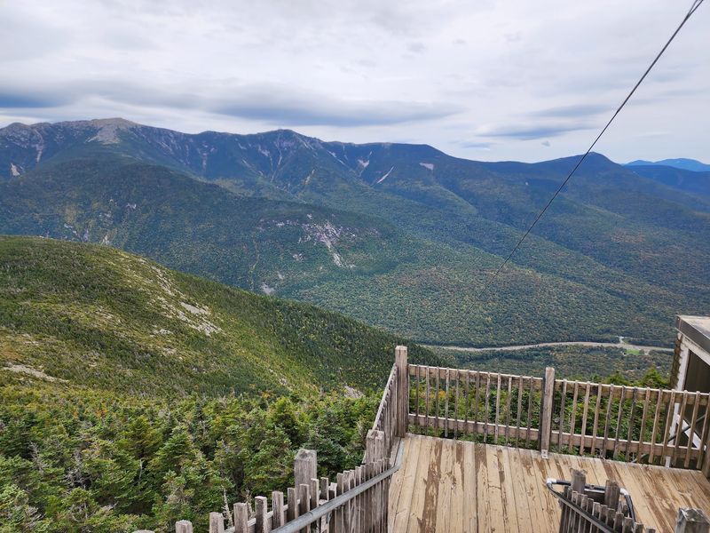 Carve Winter Turns on Cannon Mountain Carve Winter Turns on Cannon Mountain