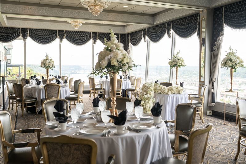 Chandeliers, Tuxedos, and a Room That Never Chased Trends Chandeliers, Tuxedos, and a Room That Never Chased Trends