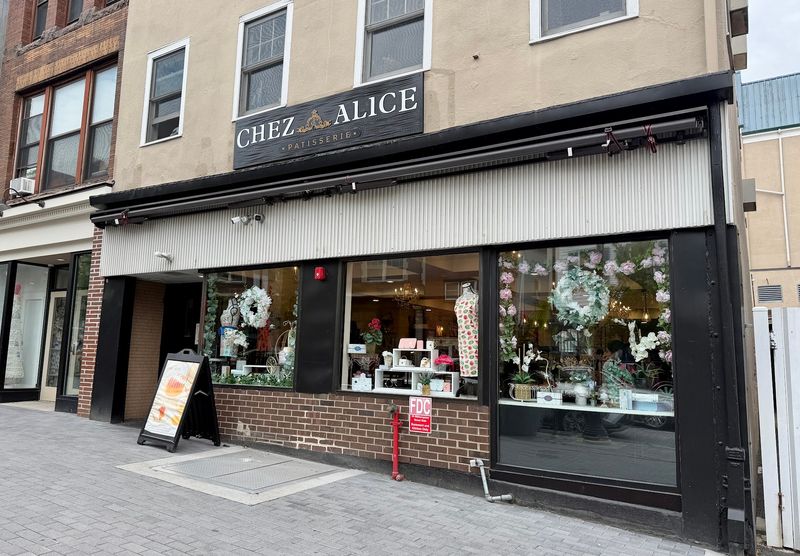 Chez Alice
