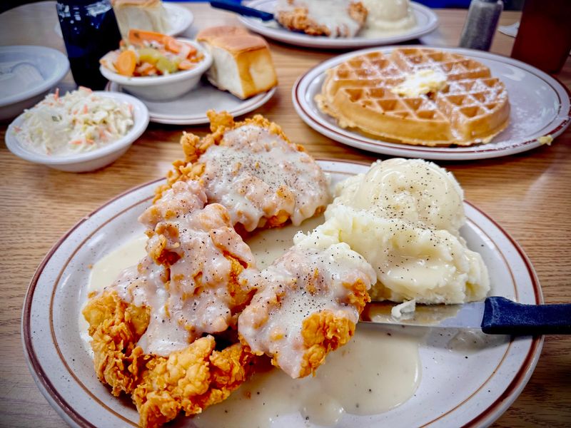 Chicken Fried Steak and the Serious Lunch Lineup Chicken Fried Steak and the Serious Lunch Lineup