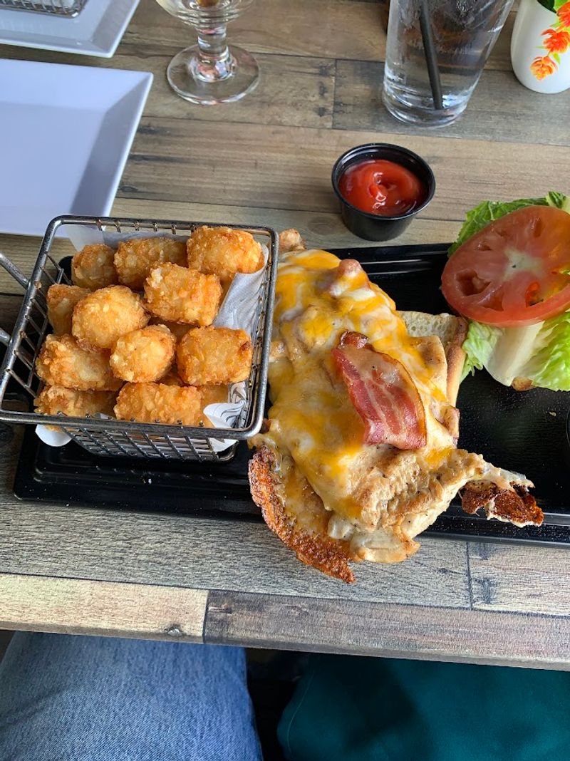 Comfort Food With a Fresh Twist Comfort Food With a Fresh Twist