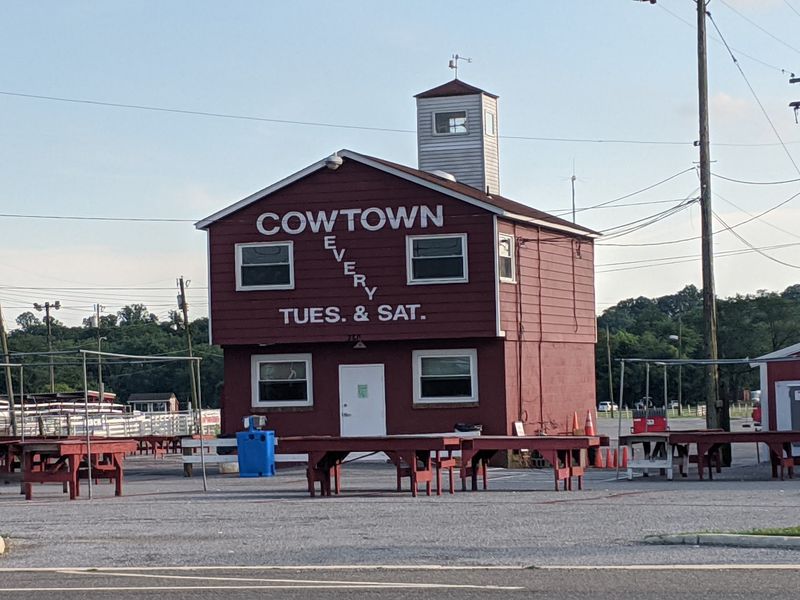 Cowtown Farmers Market turns errands into a day out Cowtown Farmers Market turns errands into a day out