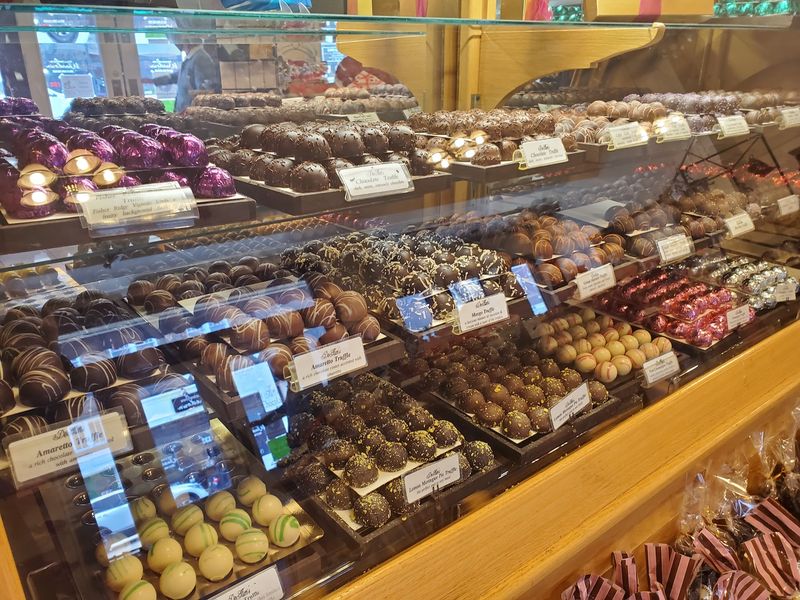 De Fluri's Fine Chocolate