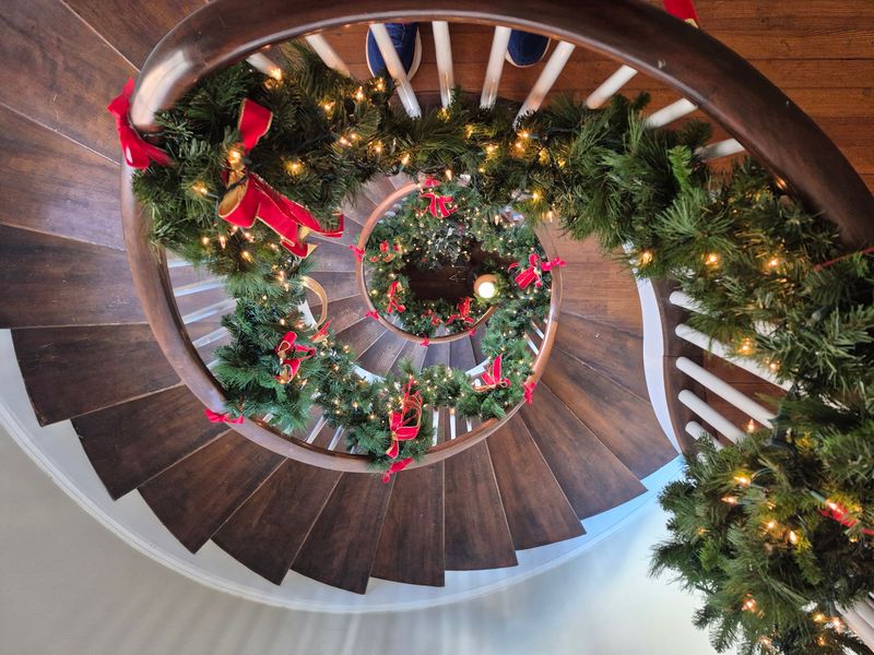 December Gatherings In A Decorated Manor House December Gatherings In A Decorated Manor House