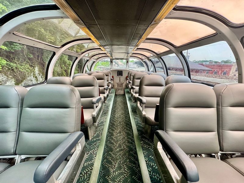 Dome Car Seats That Put The Valley On Full Display Dome Car Seats That Put The Valley On Full Display