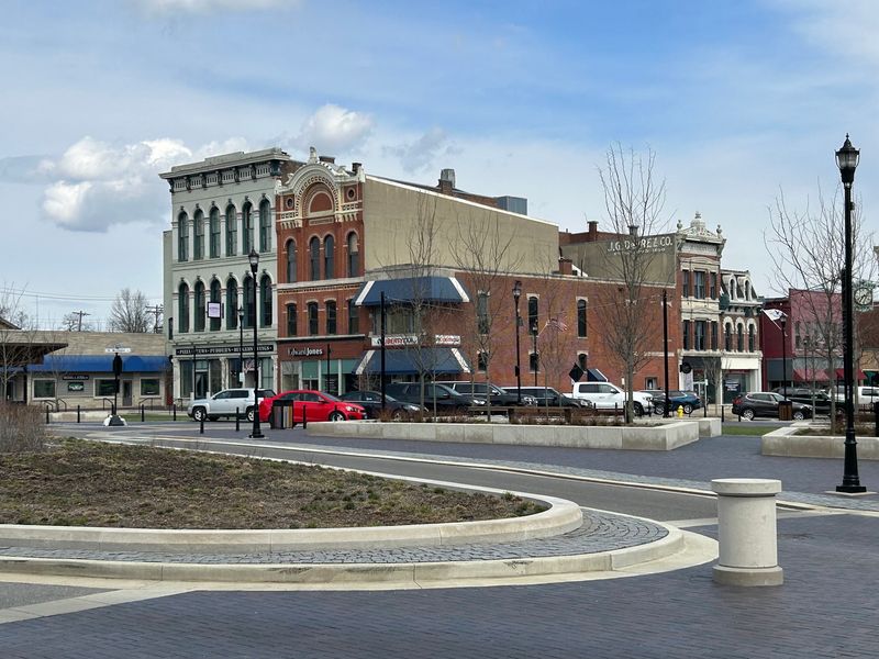 Downtown Shelbyville Wakes Up Around It