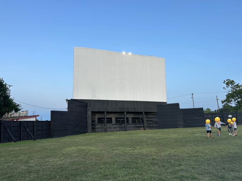 Drive-In Movies, Dolls and Dinosaur Country Drive-In Movies, Dolls and Dinosaur Country