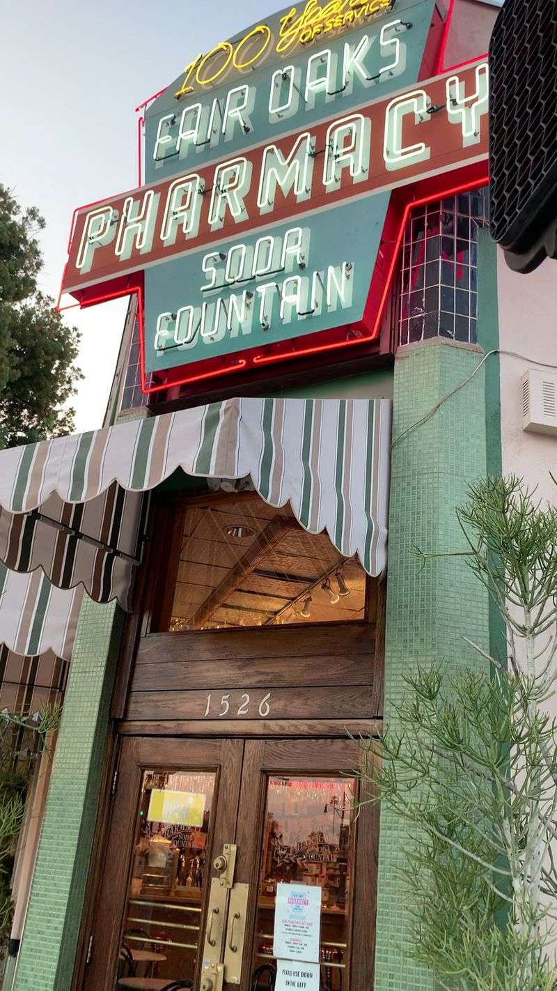 Fair Oaks Pharmacy, South Pasadena