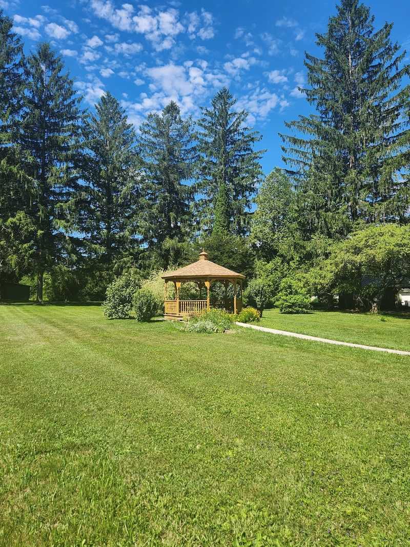 Family-Friendly Grounds With Room To Roam