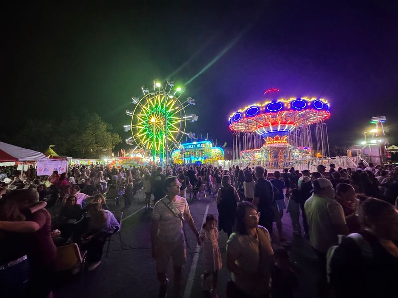 Filipino Flavors Sharing The Same Festival Grounds Filipino Flavors Sharing The Same Festival Grounds