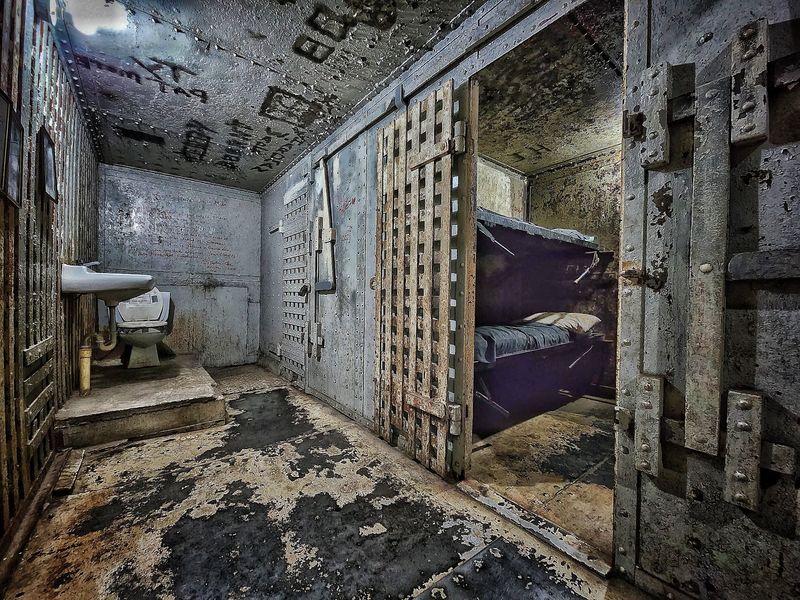 Forty Landmarks and a Jail With a Gallows Room Forty Landmarks and a Jail With a Gallows Room