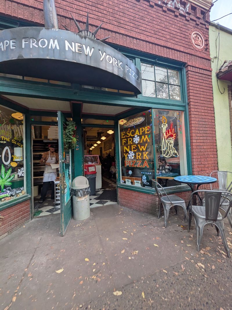 Four Decades Of Slinging Slices In Portland