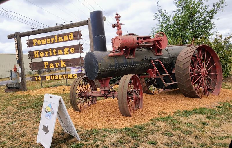 Fourteen Museums Spread Across One Big Field Fourteen Museums Spread Across One Big Field