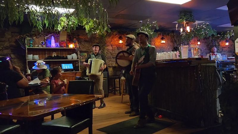 Friday Night Fiddles and Planning Your Visit