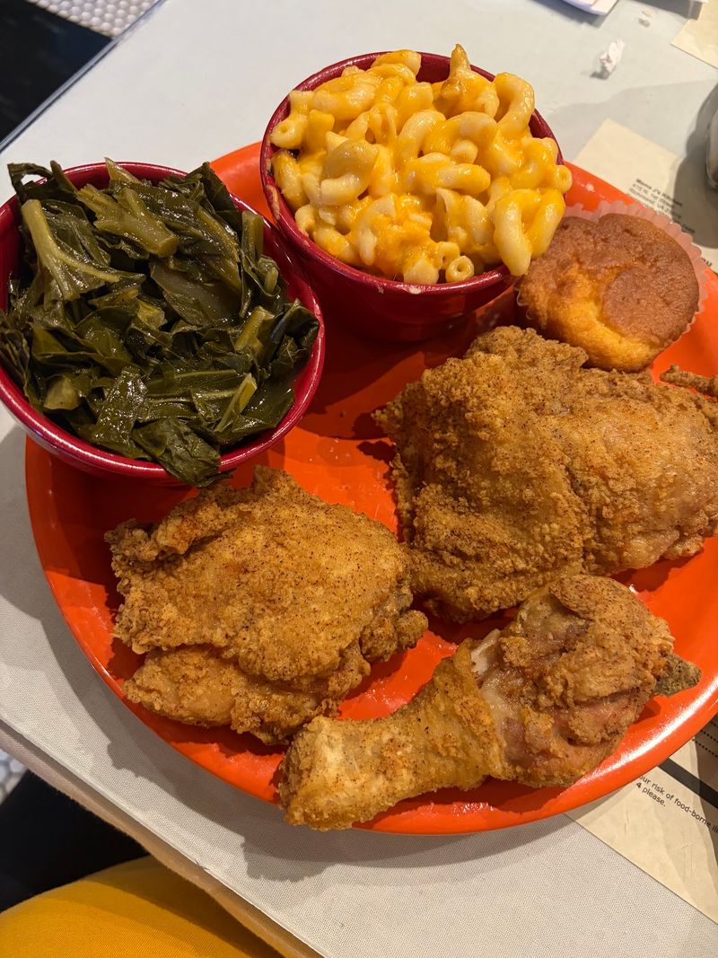 Fried Chicken That Earns Its Bragging Rights Fried Chicken That Earns Its Bragging Rights