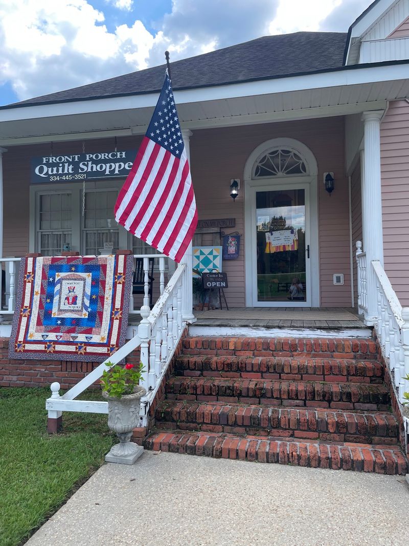 Front Porch Quilt Shoppe Welcomes Ozark Visitors Front Porch Quilt Shoppe Welcomes Ozark Visitors