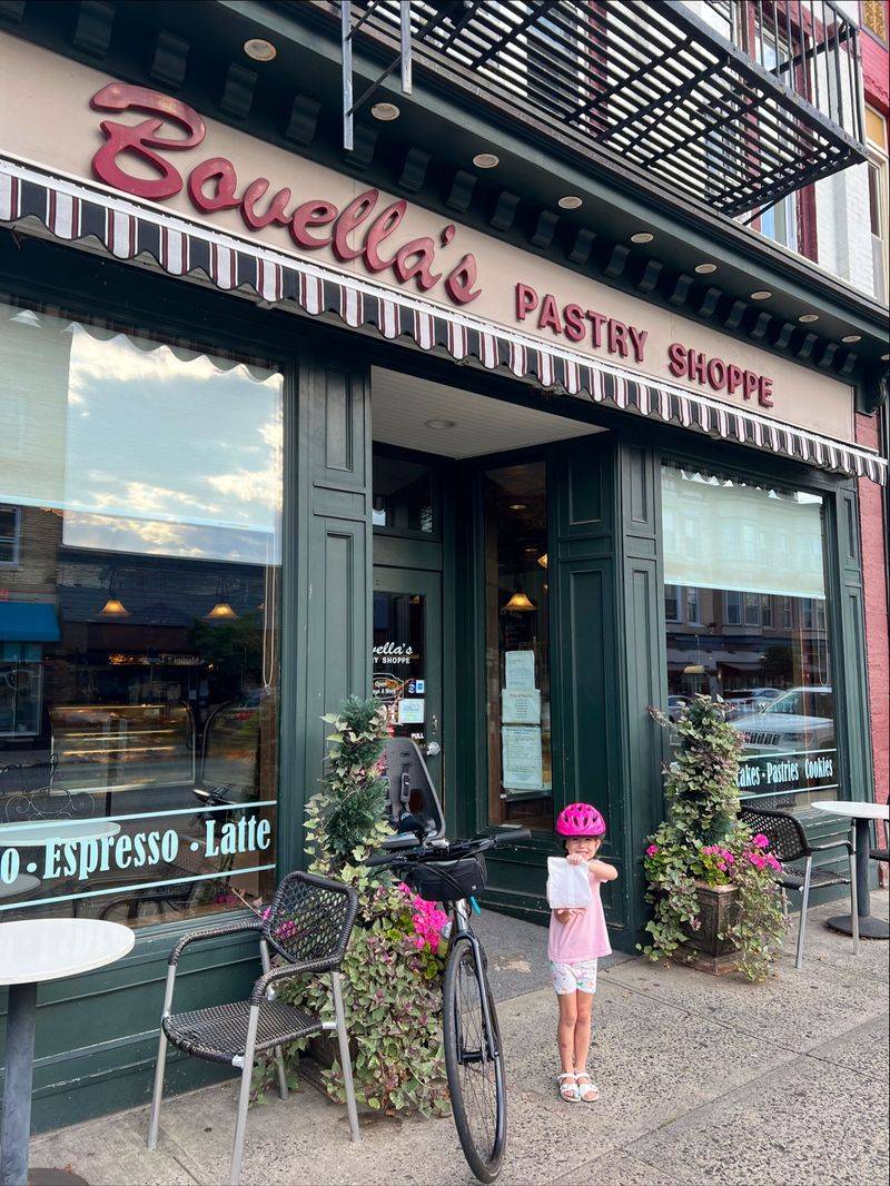 Gelato and Soft Serve for Warm Afternoons