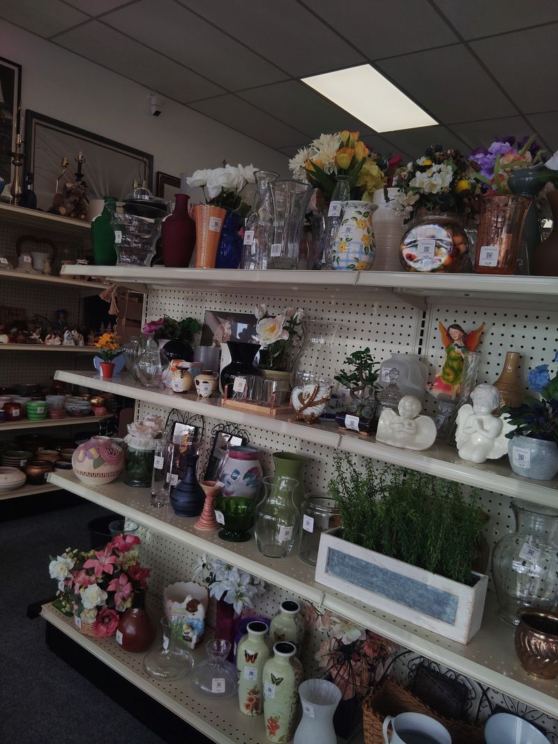 Glassware, Vintage Pieces and Little Treasures Glassware, Vintage Pieces and Little Treasures