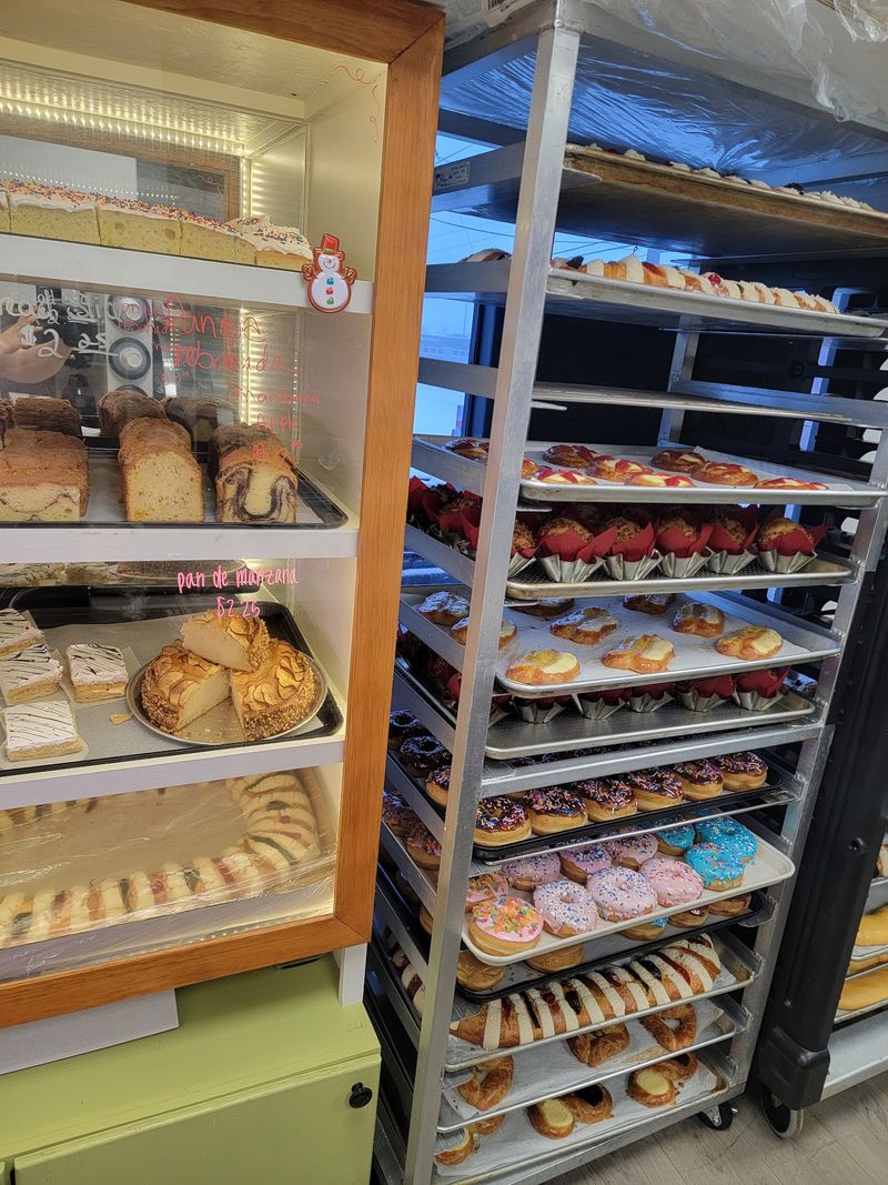 Grab a Tray and Let the Racks Do the Convincing Grab a Tray and Let the Racks Do the Convincing