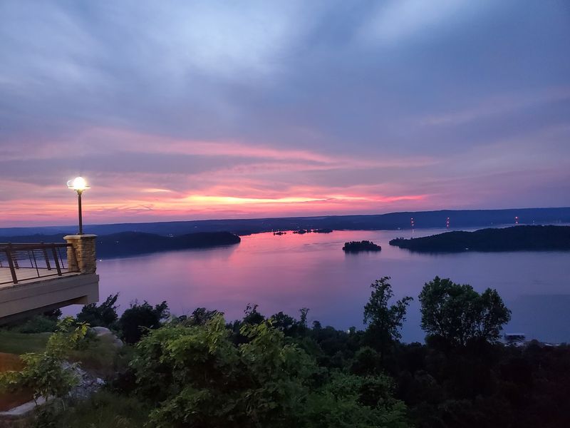 Guntersville, a Peninsula Town With Big Views Guntersville, a Peninsula Town With Big Views