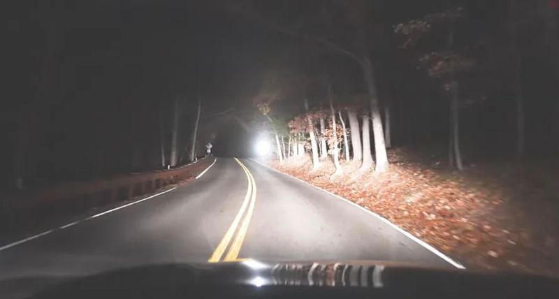 Headlights That Seem to Vanish
