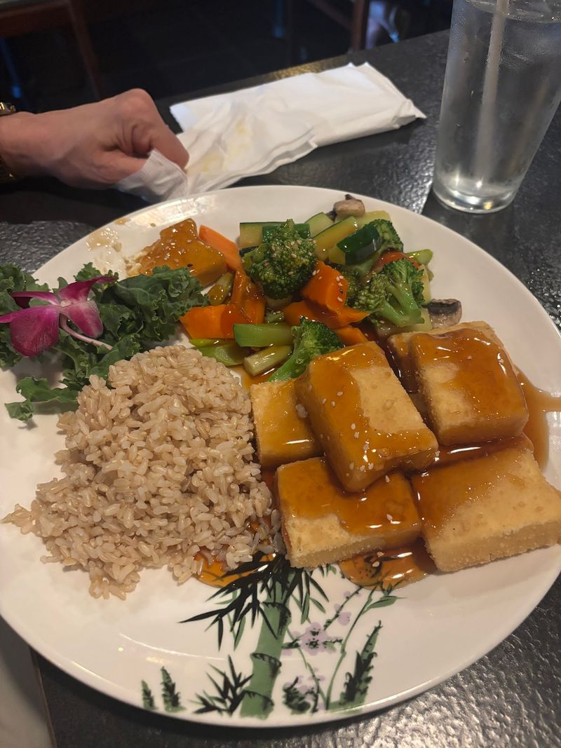 Hibachi Plates Built For Serious Appetites
