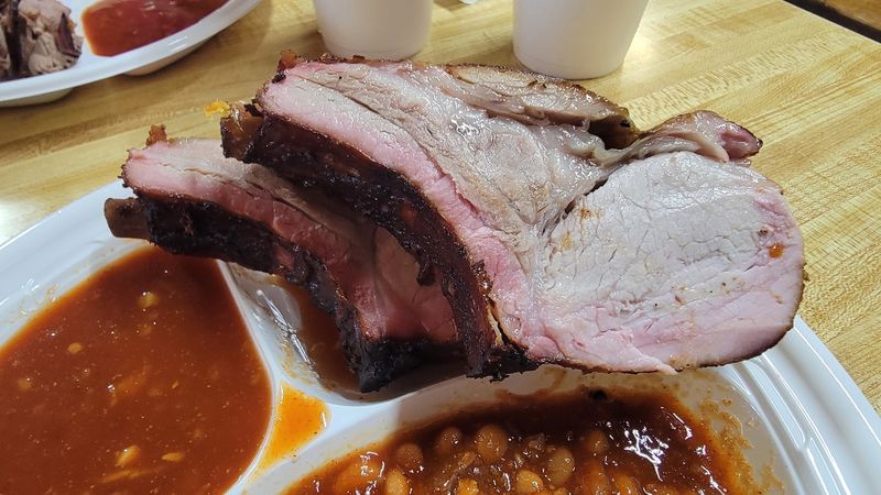Hickory Ribs Worth the Detour Hickory Ribs Worth the Detour