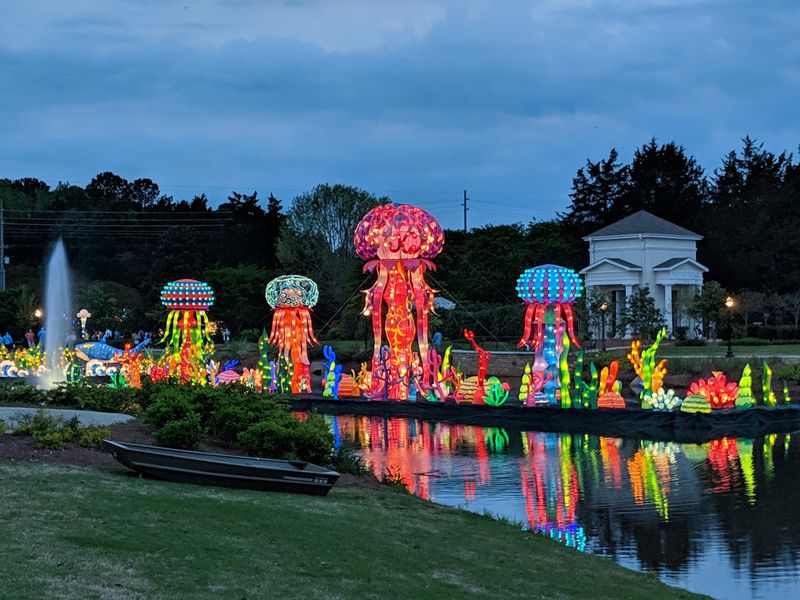 Holiday Lights and Big Seasonal Events Holiday Lights and Big Seasonal Events
