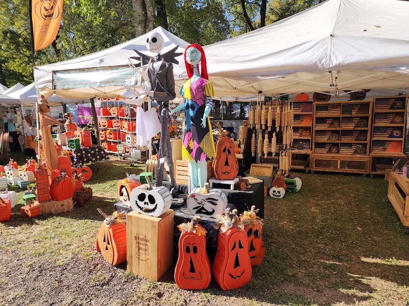 Homestead Hollow Fall Arts and Crafts Festival in Springville