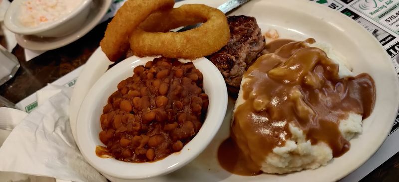 Homestyle Plates Like Grandma Used to Make