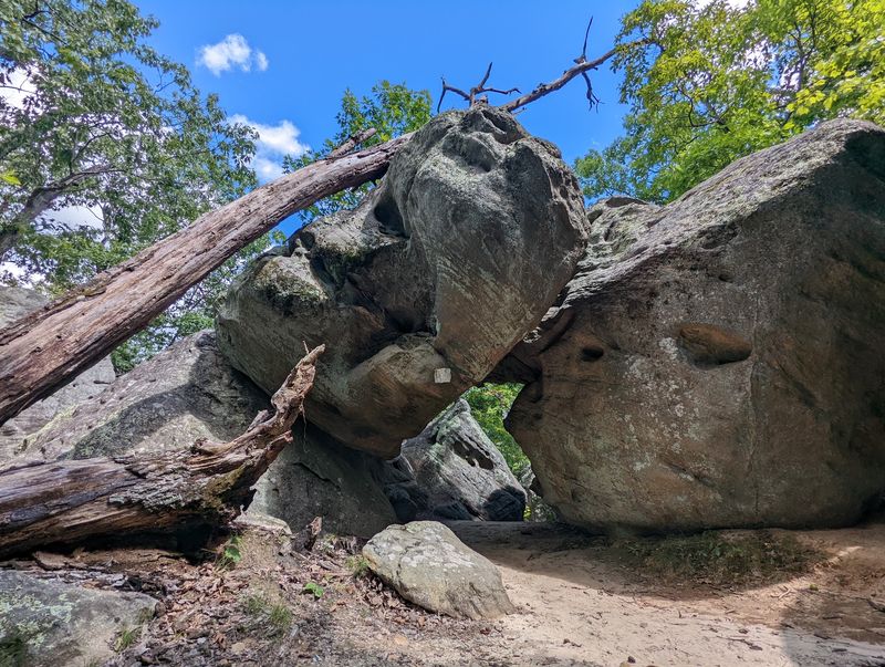 Hoodoos That Look Like Giant Cauliflower Hoodoos That Look Like Giant Cauliflower
