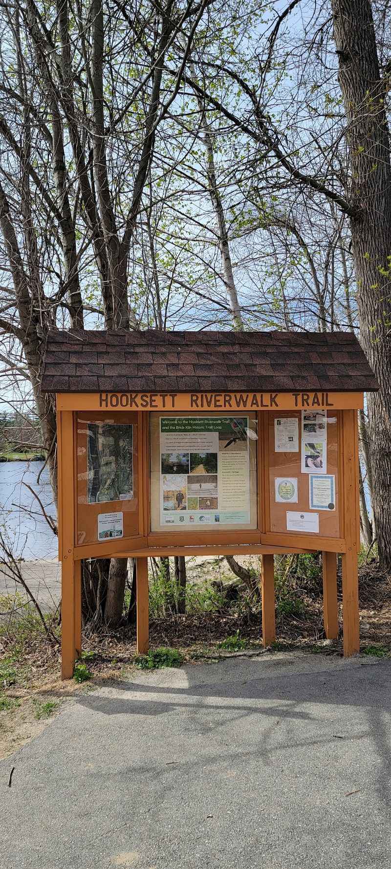 Hooksett Riverwalk Trail Beside the Merrimack