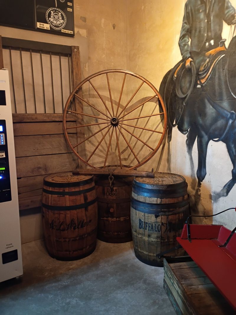 Horse Stalls Turned Into the Coziest Booths in Lancaster Horse Stalls Turned Into the Coziest Booths in Lancaster