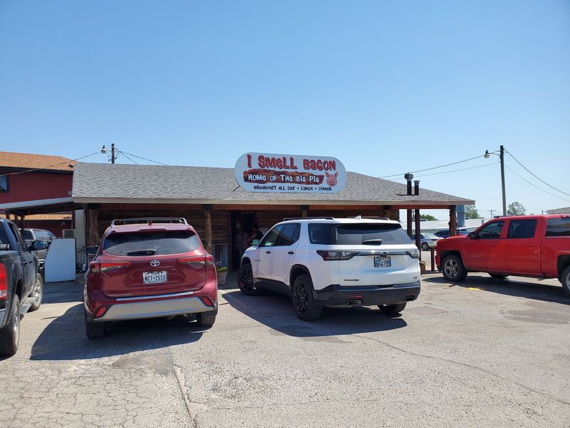 Hours, Parking, and the Drive to Eufaula