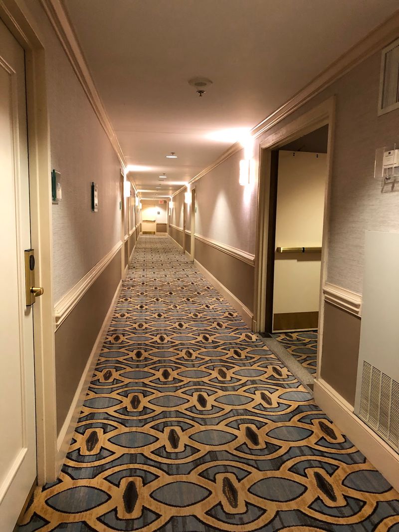 How Highway Motels Quietly Emptied the Halls How Highway Motels Quietly Emptied the Halls