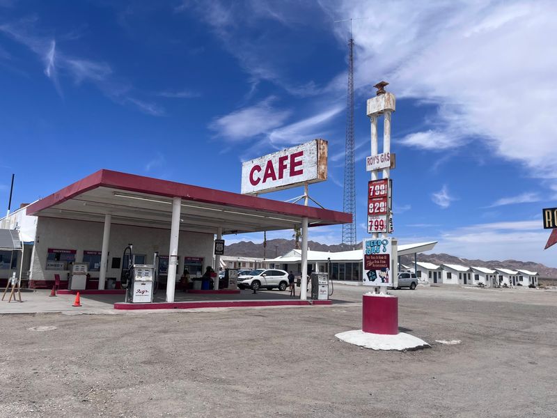 How a Gas Pump in 1938 Turned Into a Full Desert Oasis How a Gas Pump in 1938 Turned Into a Full Desert Oasis