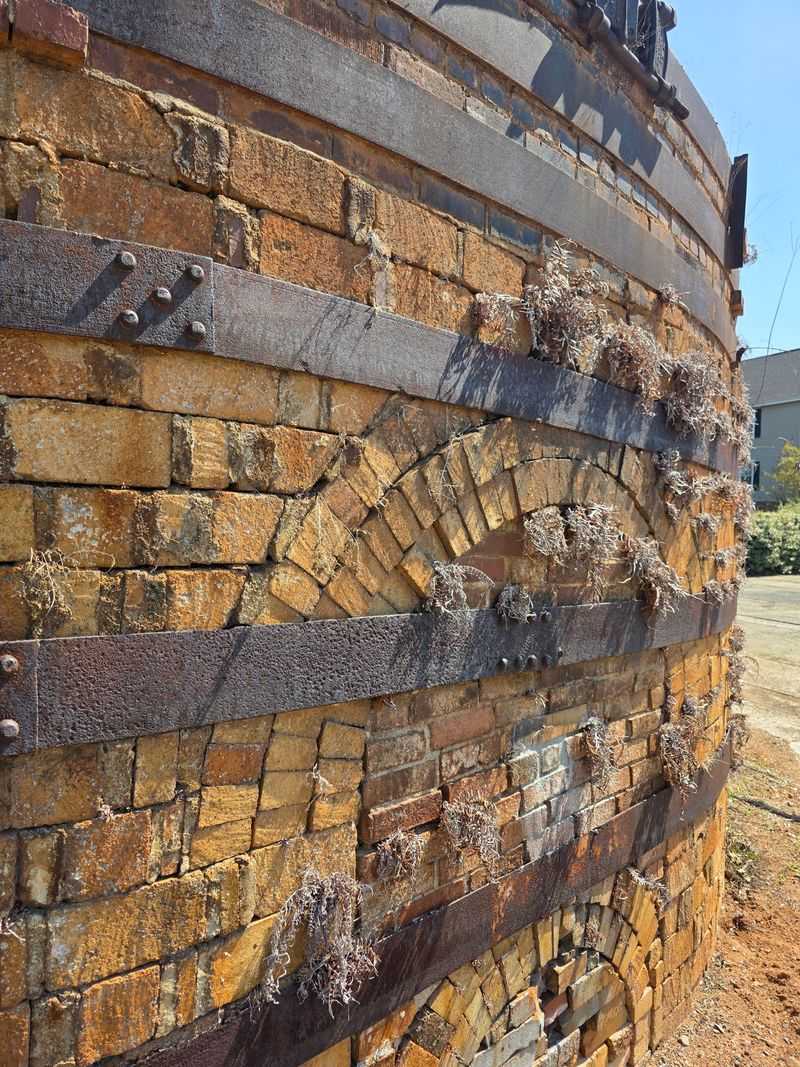 Iron Bands That Kept the Domes From Bursting Iron Bands That Kept the Domes From Bursting