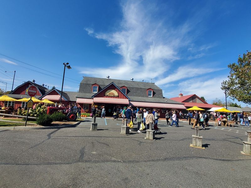 Johnson's Corner Farm, Medford