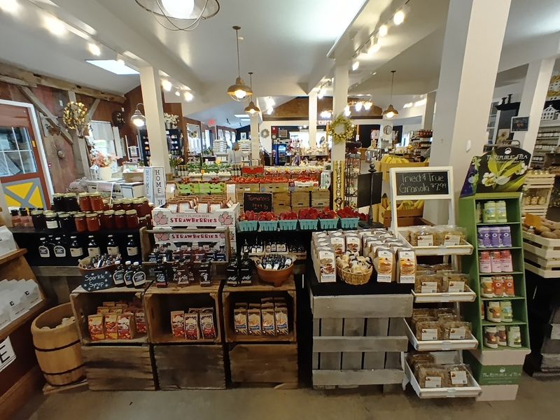 Johnson's Corner Farm, Medford