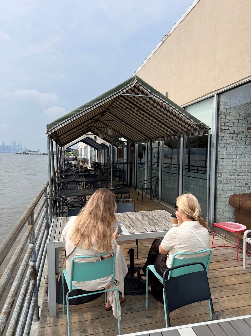 Kuppi Coffee Company, Edgewater Kuppi Coffee Company, Edgewater