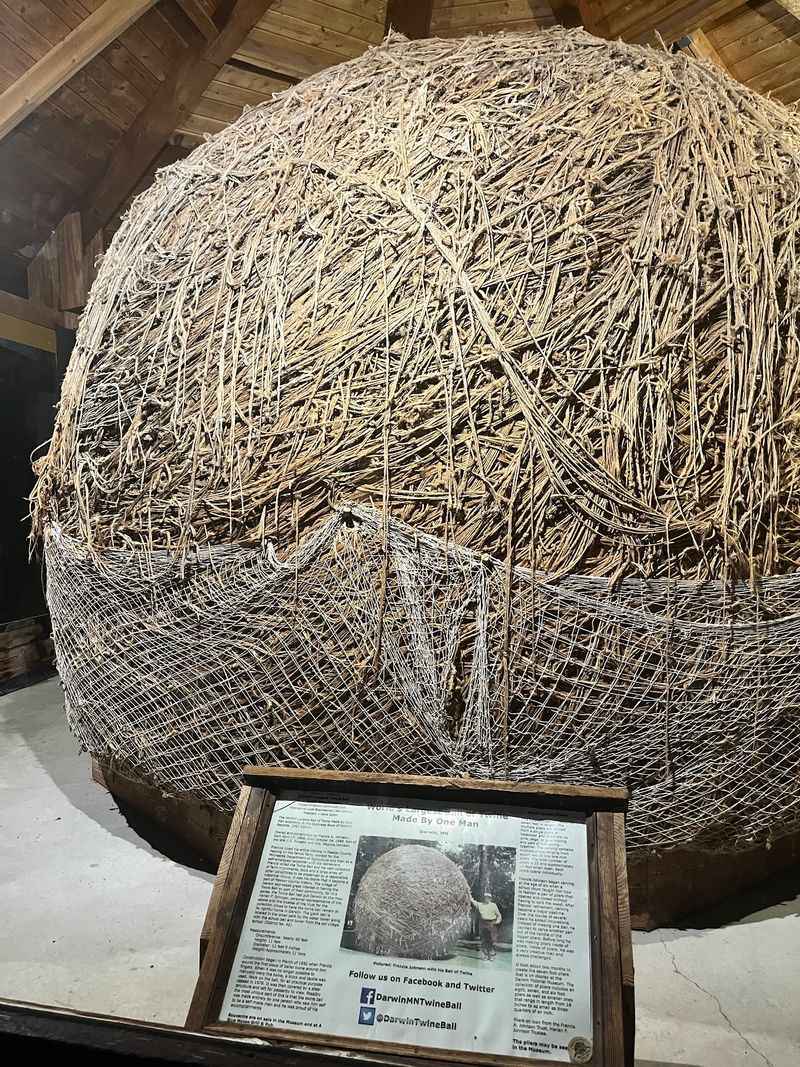 Largest Ball of Twine, Darwin Largest Ball of Twine, Darwin